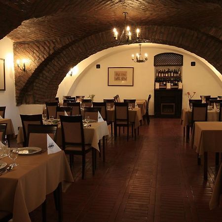 Teleki-Degenfeld Kastelyszallo Szirak Restaurant photo