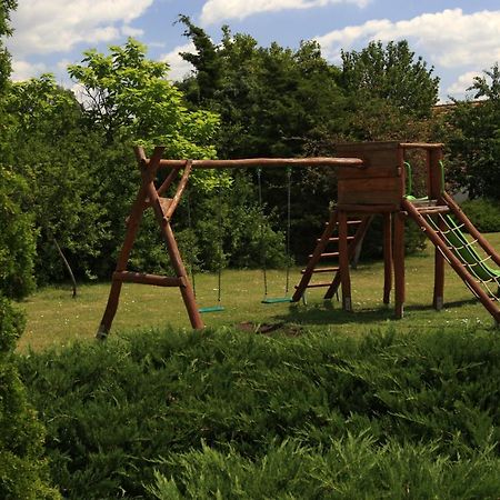 Teleki-Degenfeld Kastelyszallo Szirak Facilities photo