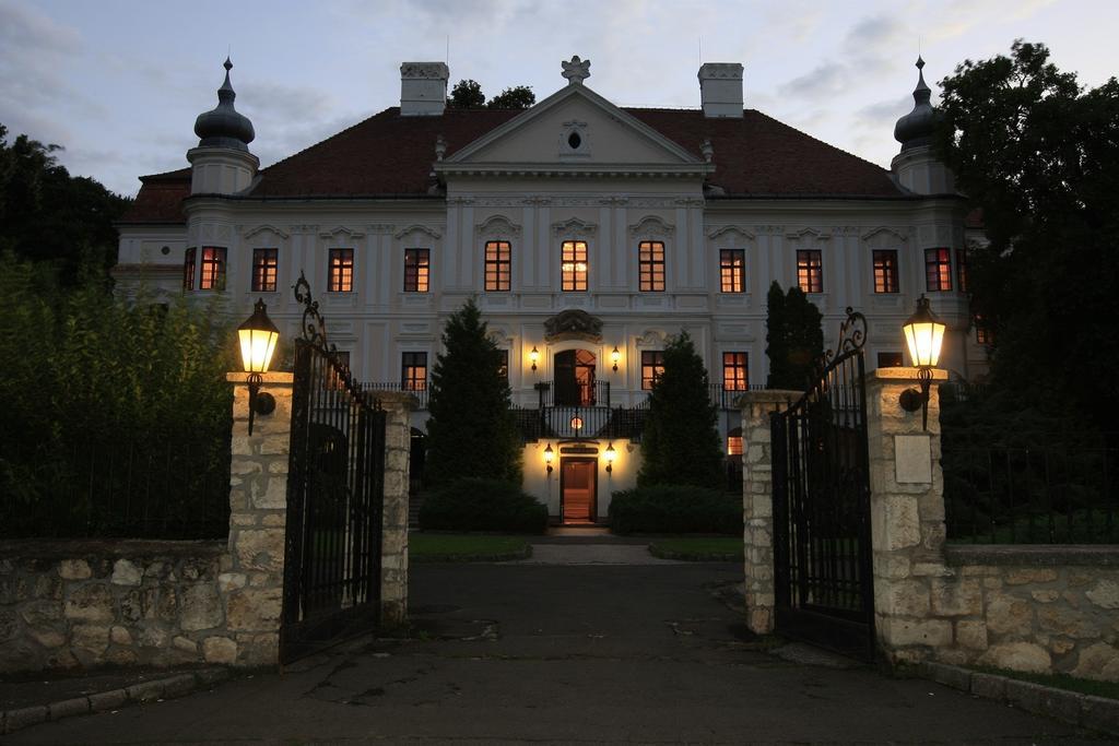 Teleki-Degenfeld Kastelyszallo Szirak Exterior photo